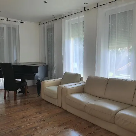 Ivett Apartmanhaz Balatonlelle