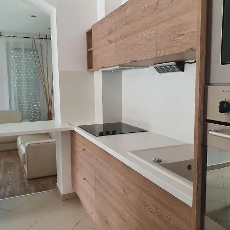 Apartment Ivett Apartmanhaz Balatonlelle